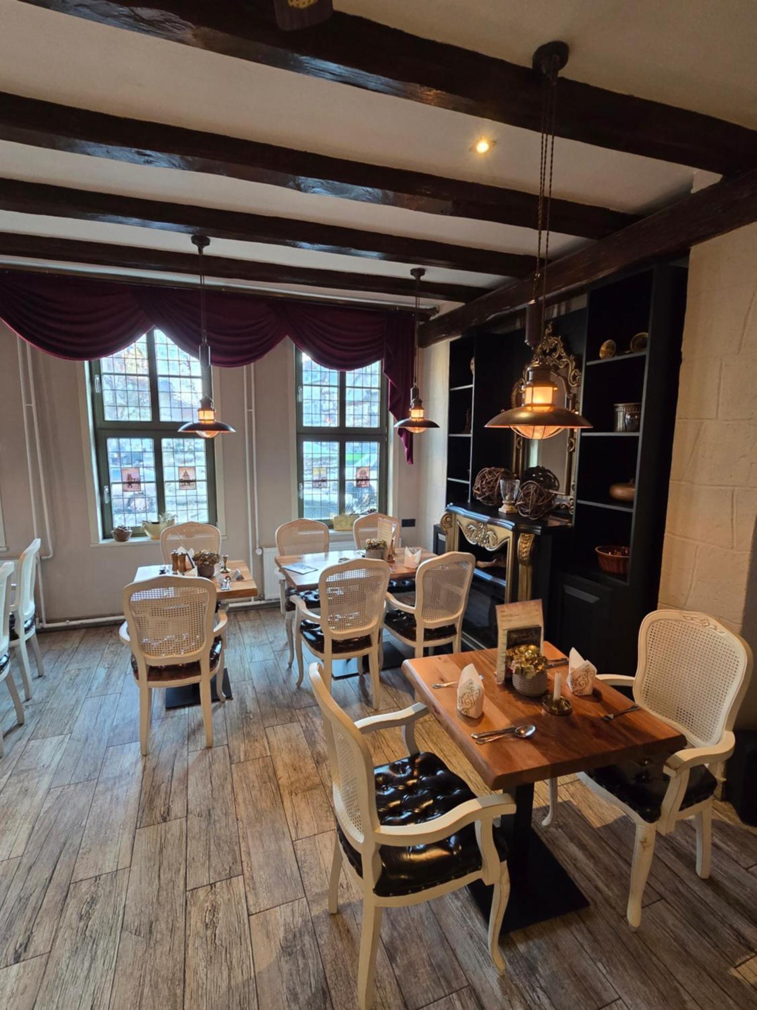 Hotel Zur Goldenen Sonne 크베들린부르크 외부 사진