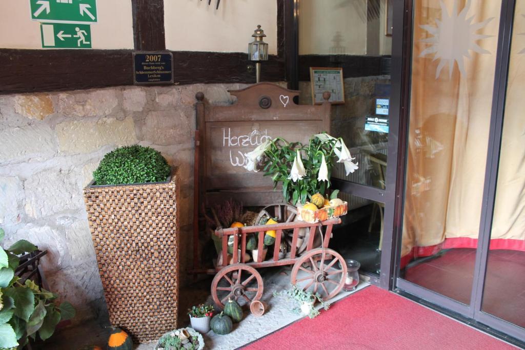 Hotel Zur Goldenen Sonne 크베들린부르크 외부 사진
