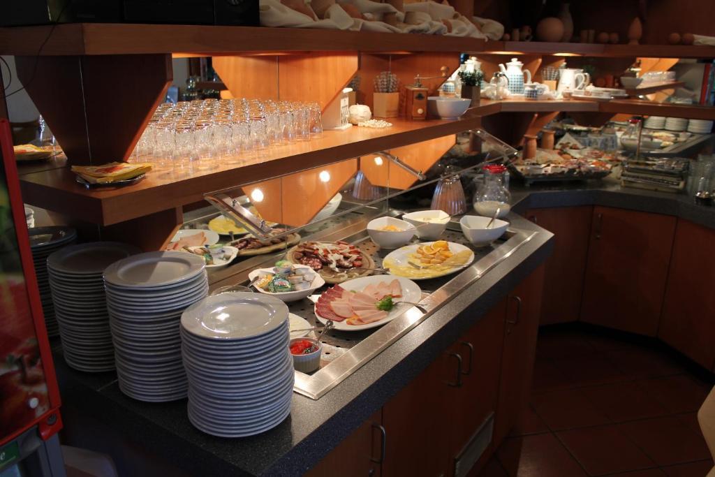 Hotel Zur Goldenen Sonne 크베들린부르크 외부 사진
