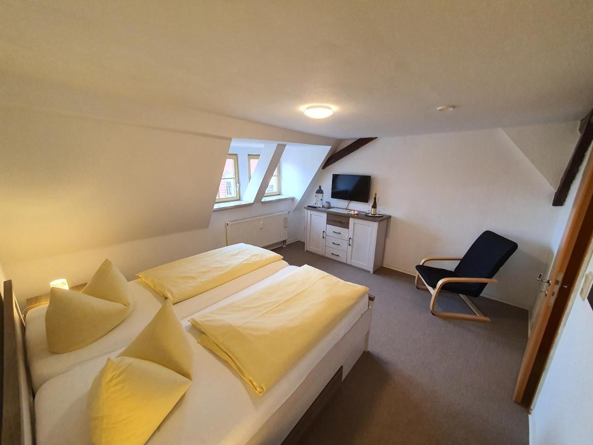 Hotel Zur Goldenen Sonne 크베들린부르크 외부 사진