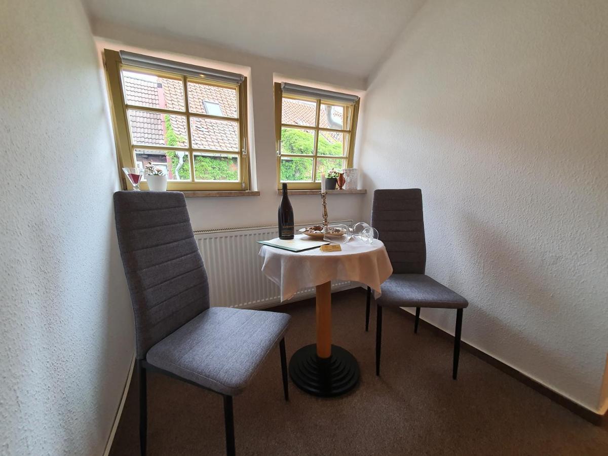 Hotel Zur Goldenen Sonne 크베들린부르크 외부 사진