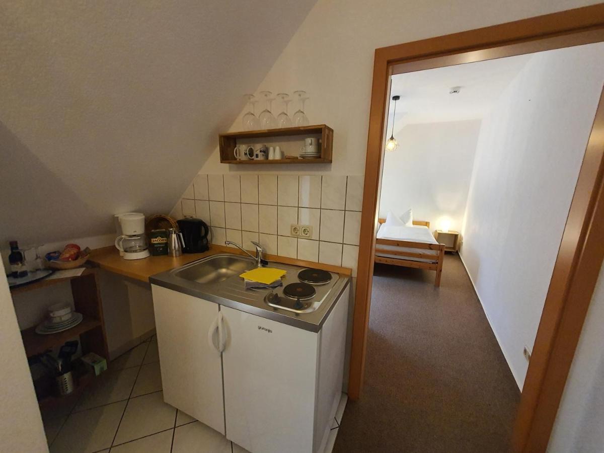 Hotel Zur Goldenen Sonne 크베들린부르크 외부 사진
