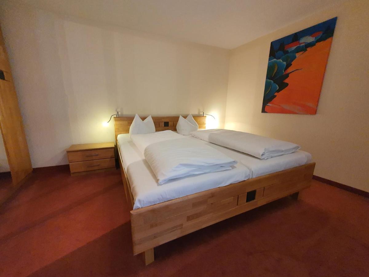 Hotel Zur Goldenen Sonne 크베들린부르크 외부 사진