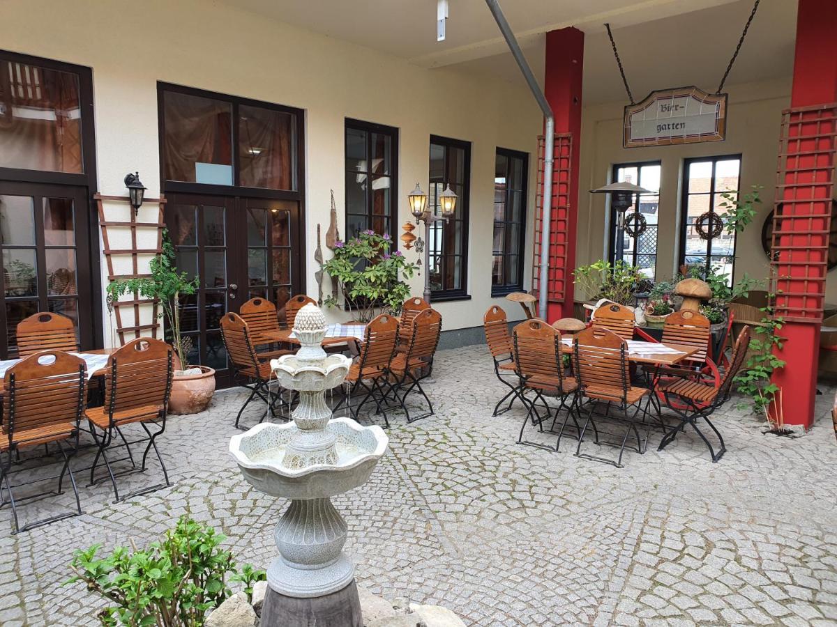 Hotel Zur Goldenen Sonne 크베들린부르크 외부 사진